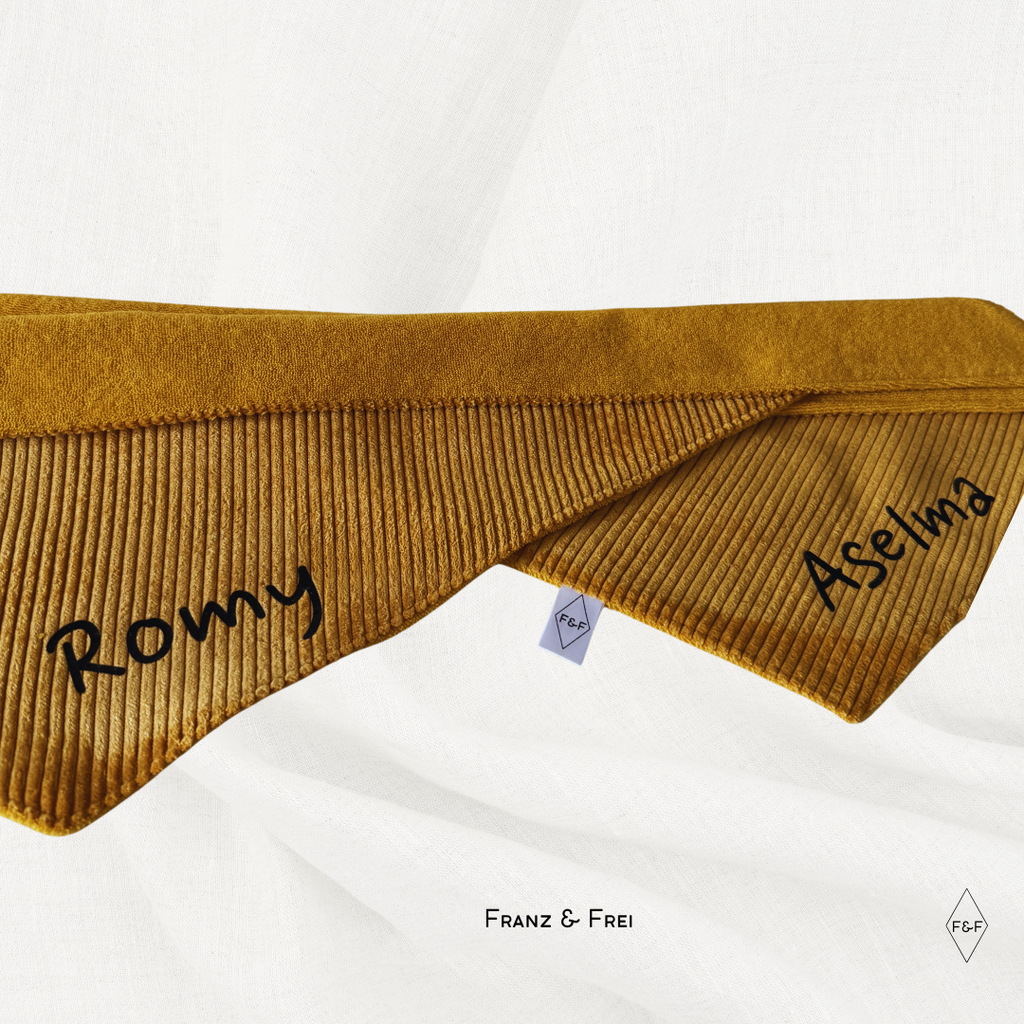 HUNDESHALSTUCH O´BACHT I WUNSCHTEXT + NAME