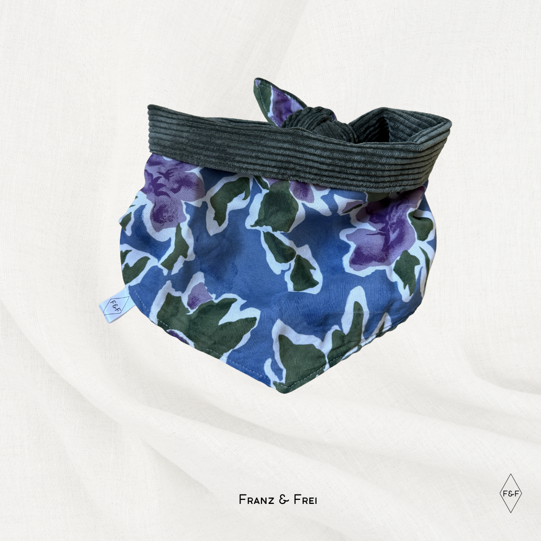 HUNDEHALSTUCH I EINZELSTÜCK I BLUMEN & GRÜNER CORD I GRÖSSE M