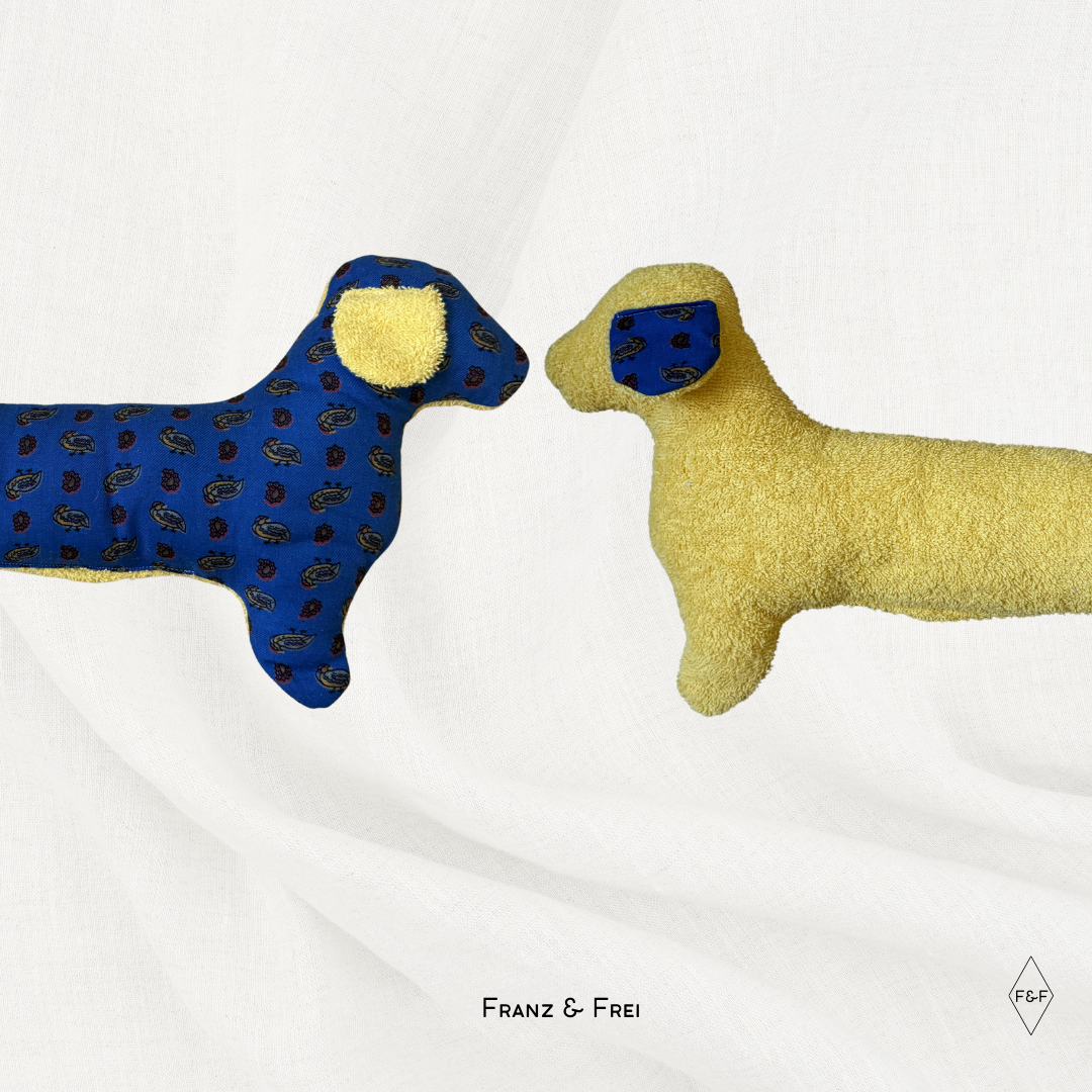MÜNCHNER DACKEL I "DA KLOANE" I EINZELSTÜCK I BLAU & FROTTEE GELB