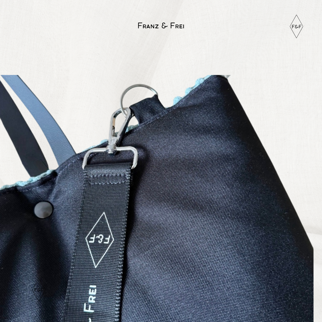 HUNDEBETT TO GO I SCHWARZ & TÜRKIS I PERSONALISIERBAR