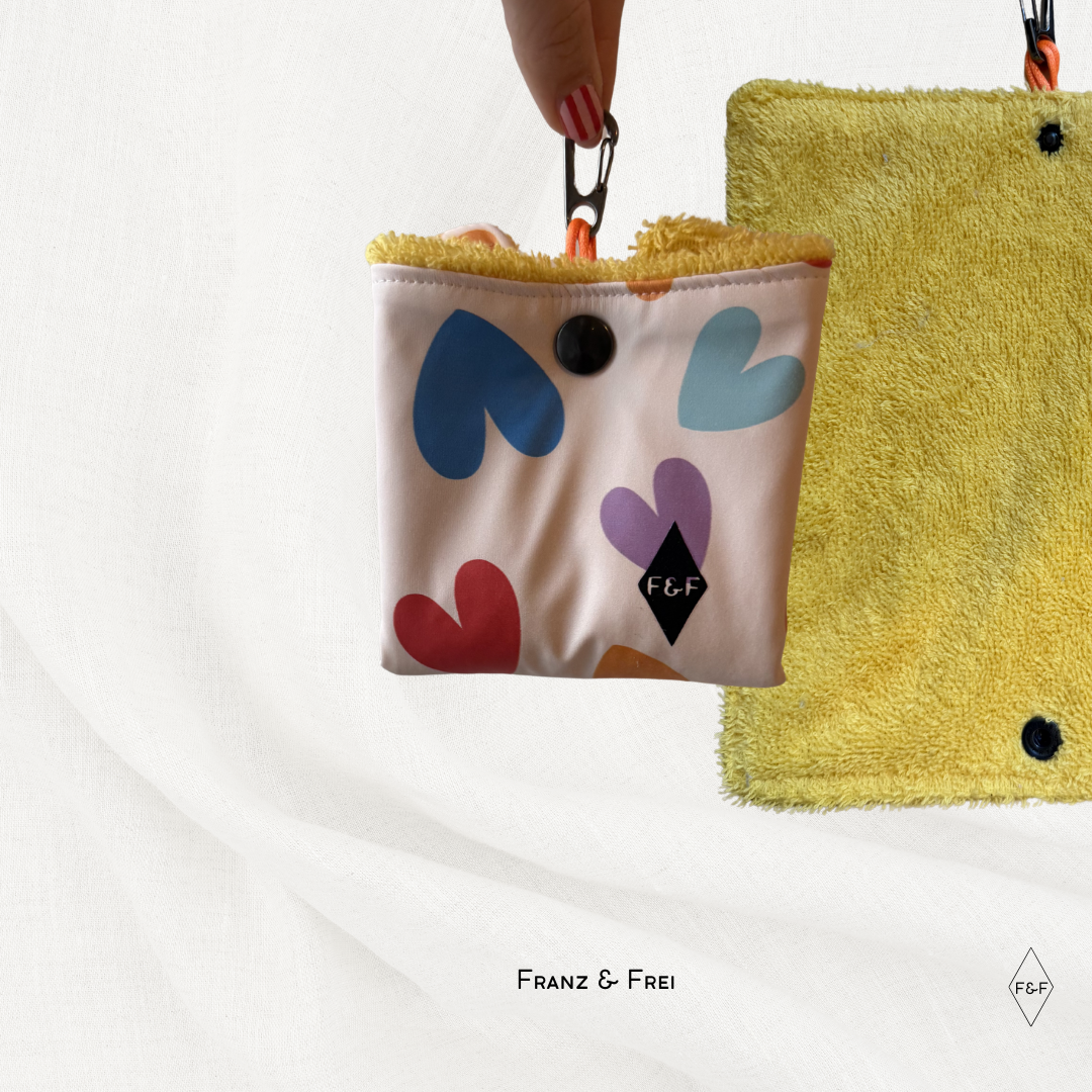 PFOTENFREUND I HERZAL & GELBER FROTTEE I MINI HANDTUCH TO GO