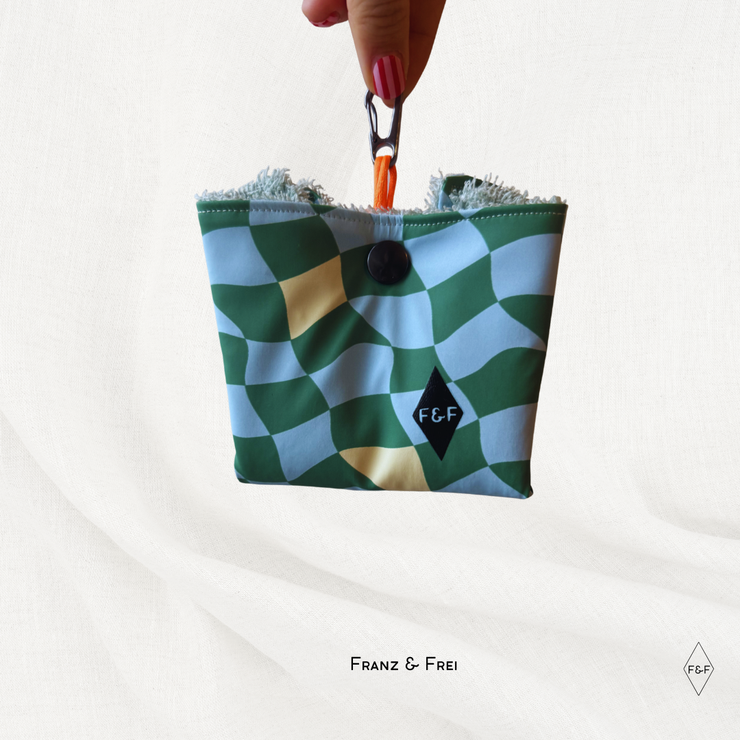 PFOTENFREUND I RAUTEN & TÜRKISER FROTTEE I MINI HANDTUCH TO GO