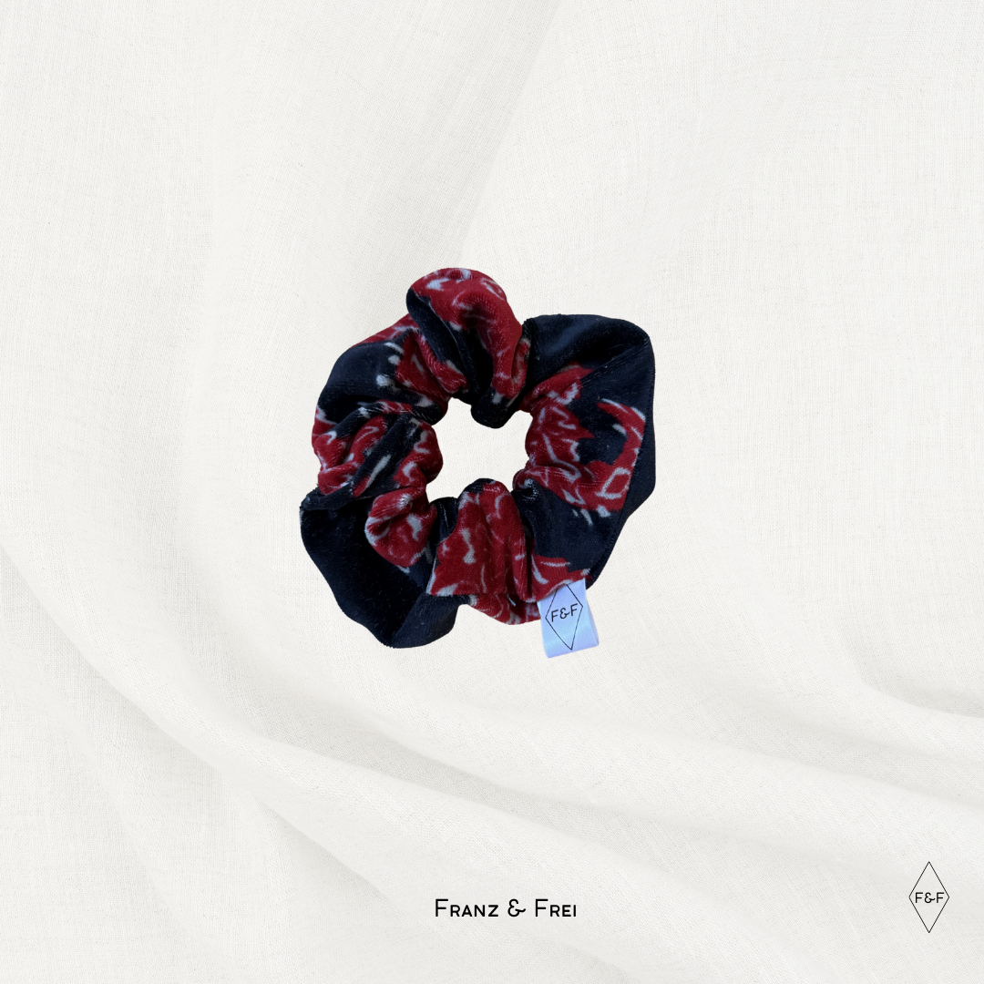SCRUNCHIE I VELVET I ROT & SCHWARZ